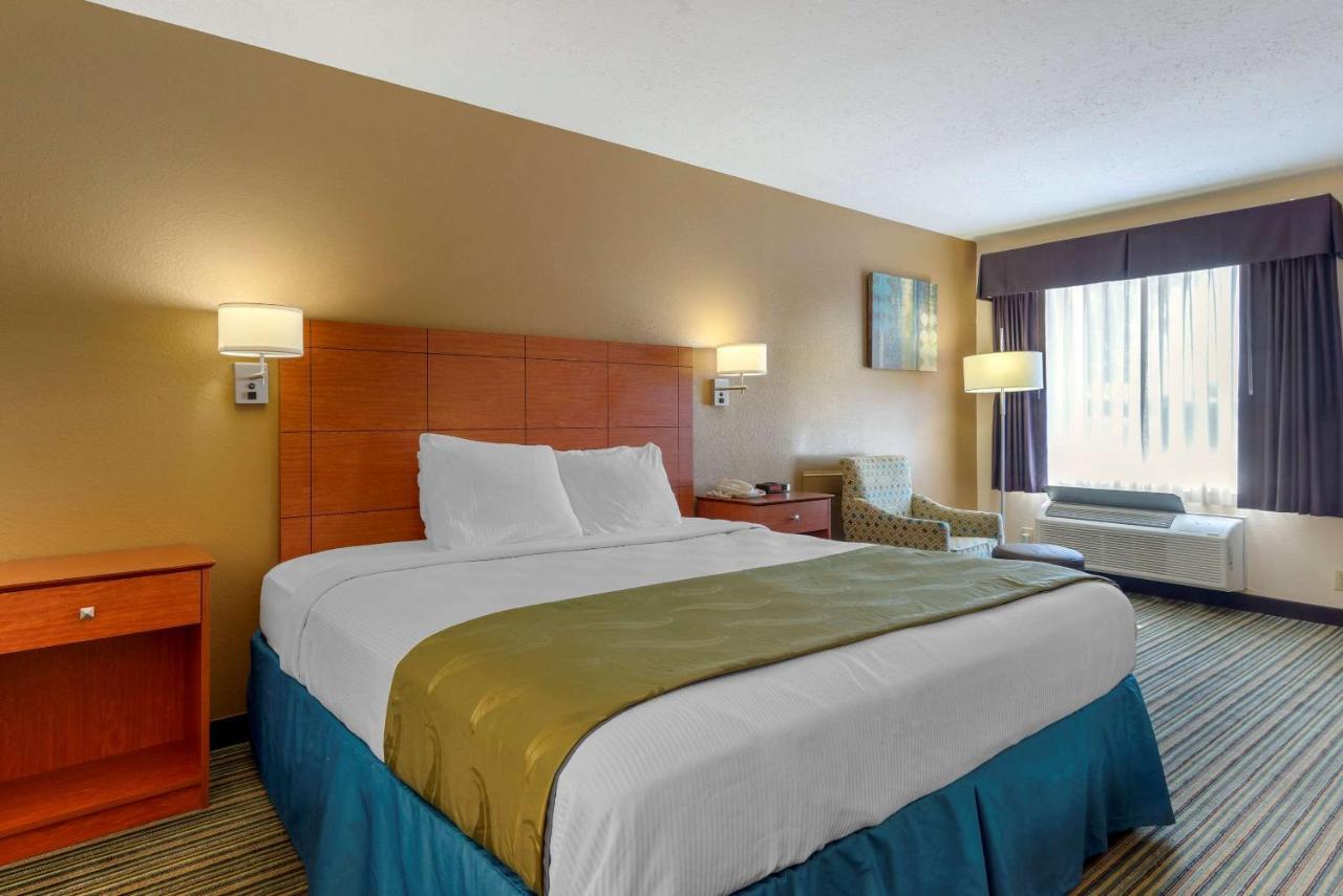 Quality Inn Ашбърн Екстериор снимка