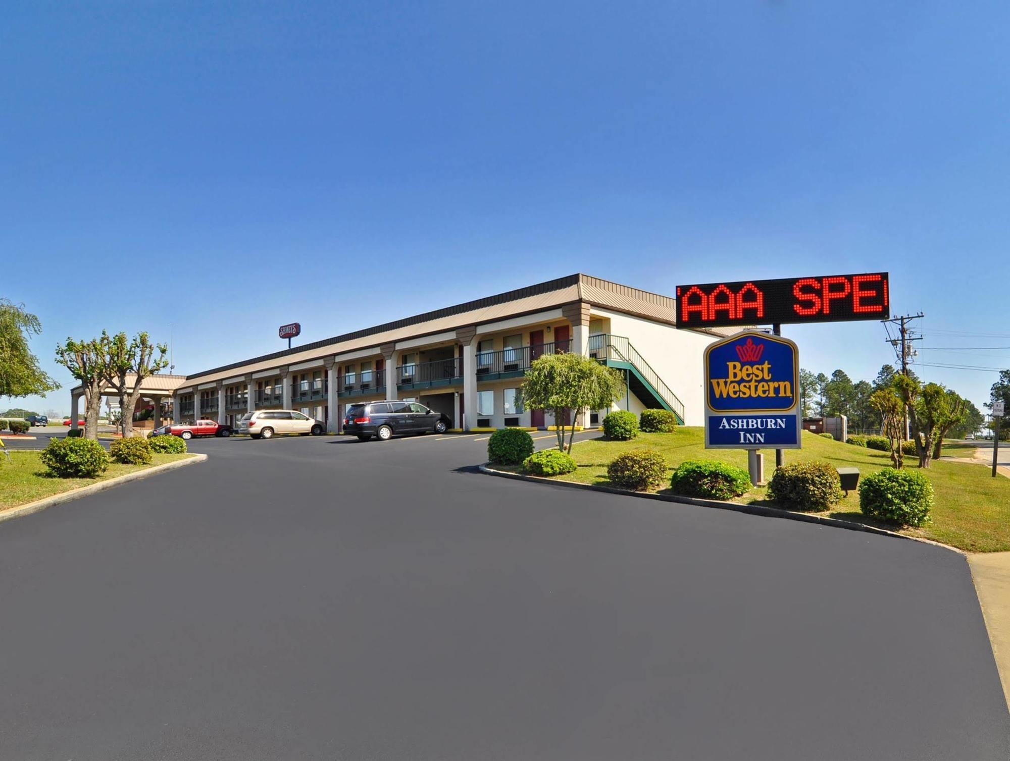 Quality Inn Ашбърн Екстериор снимка