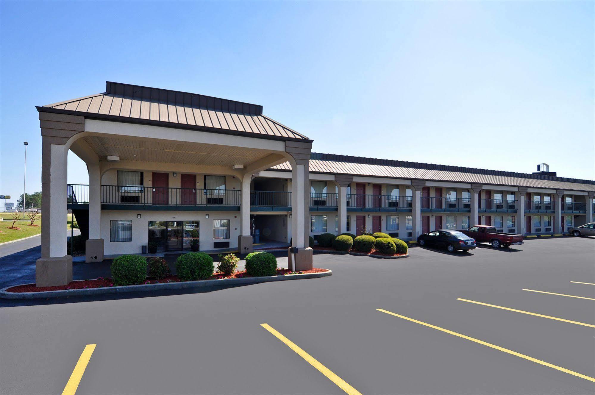 Quality Inn Ашбърн Екстериор снимка